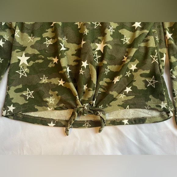 Star Ride Brushed Camo Long sleeve Star Top Girls Size 5/6 NWT - Picture 4 of 10